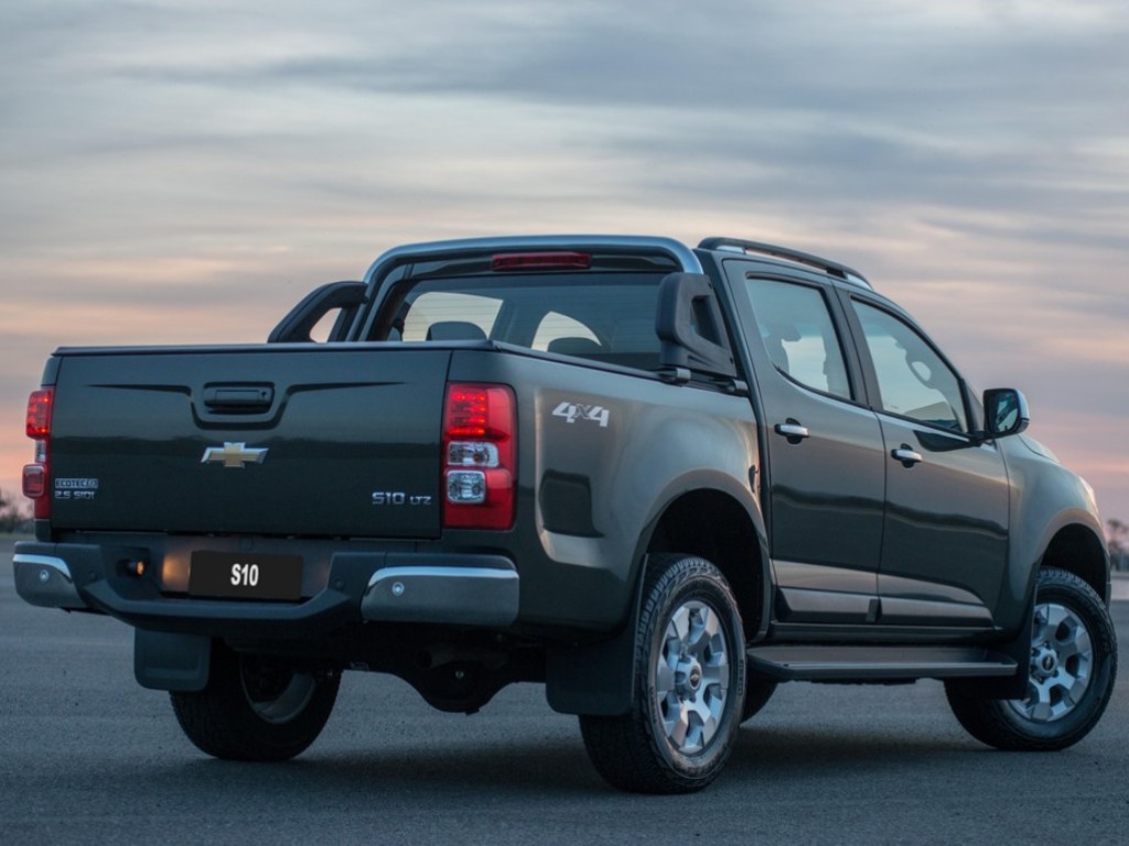 2015 - CHEVROLET S10, foto 2