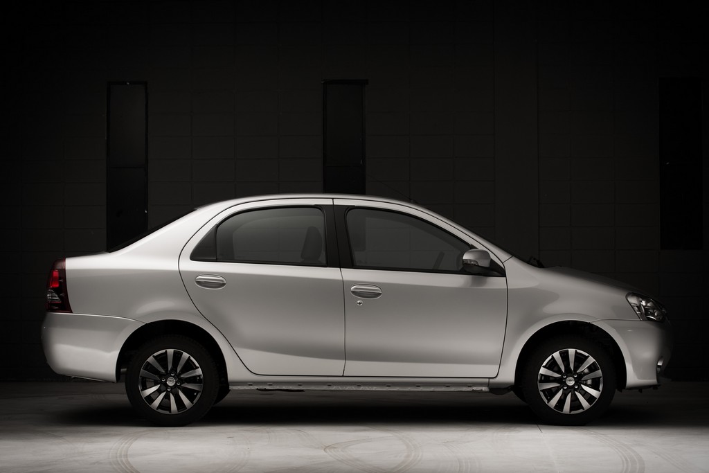 2015 - TOYOTA ETIOS SEDAN, foto 4