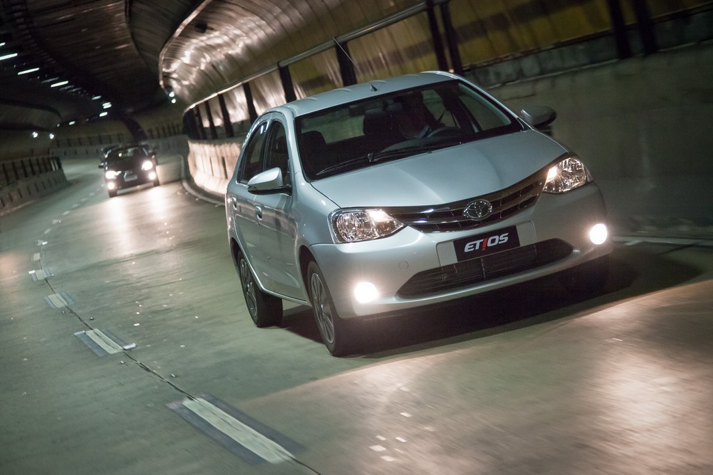 2015 - TOYOTA ETIOS SEDAN, foto 20