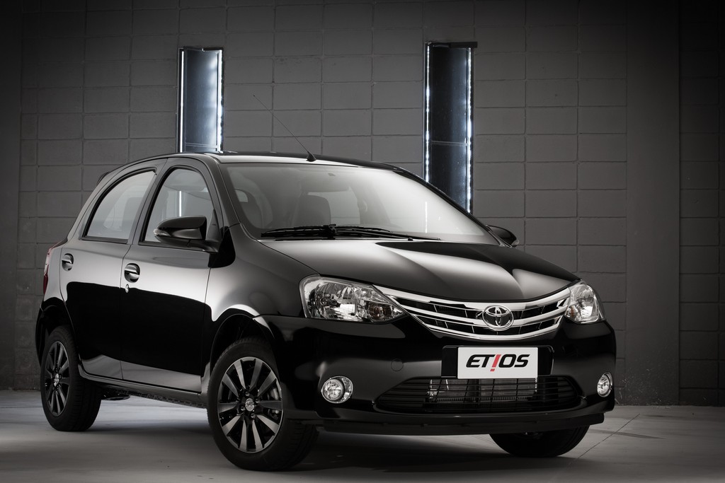 2015 - TOYOTA ETIOS HATCH, foto 1