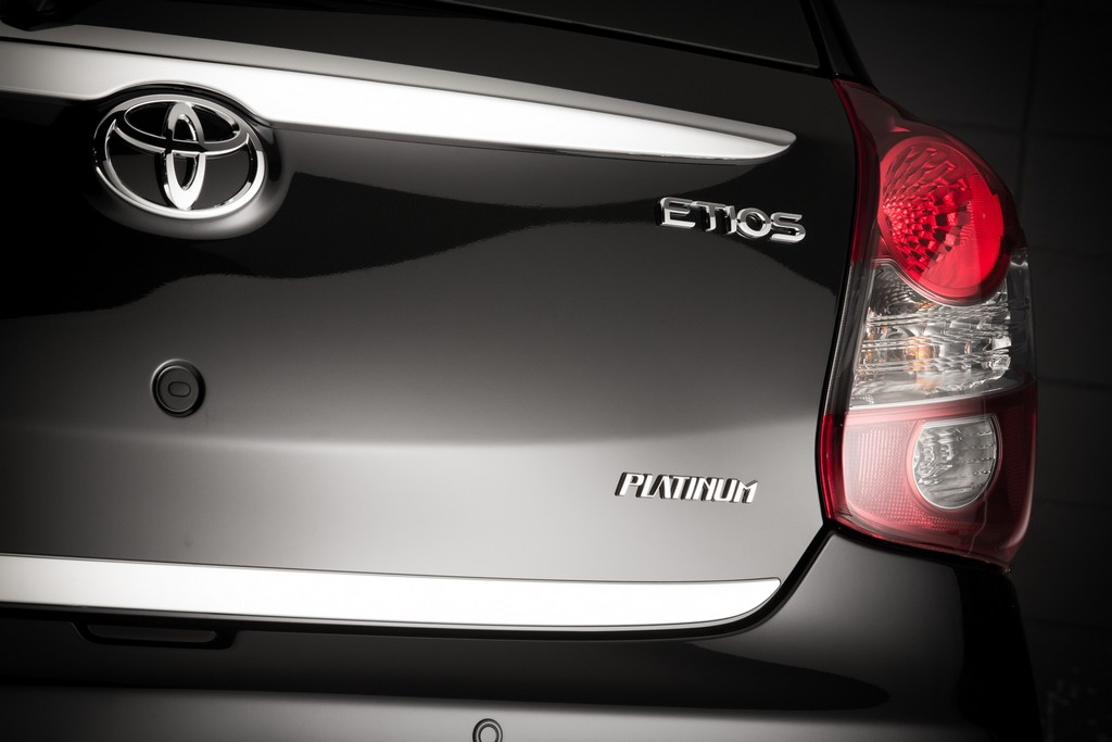 2015 - TOYOTA ETIOS HATCH, foto 10