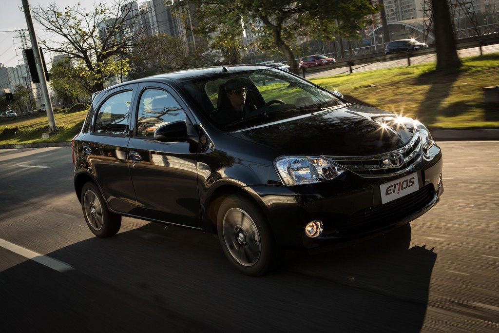 2015 - TOYOTA ETIOS HATCH, foto 14