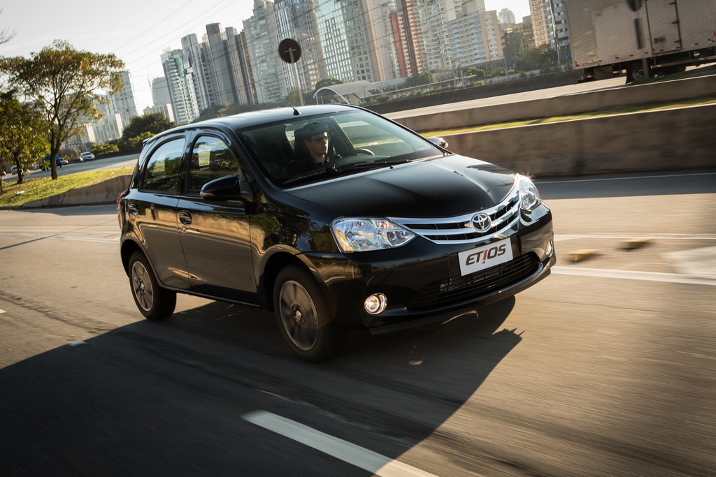 2015 - TOYOTA ETIOS HATCH, foto 15