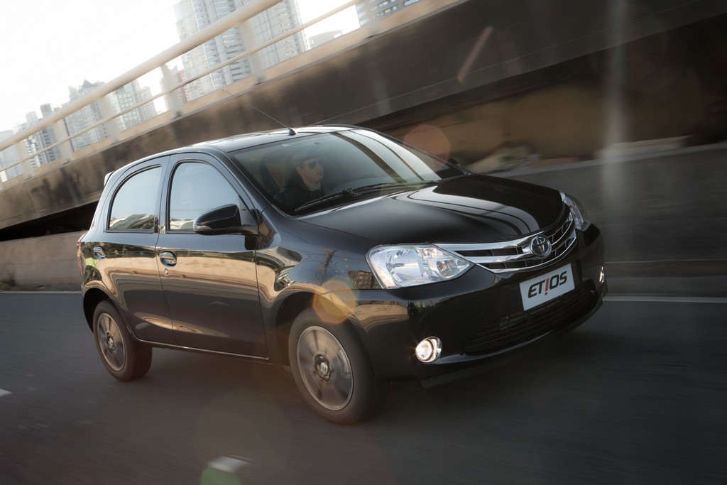2015 - TOYOTA ETIOS HATCH, foto 16