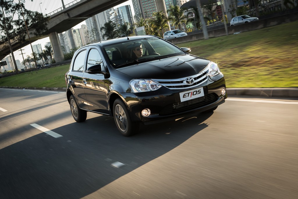2015 - TOYOTA ETIOS HATCH, foto 19
