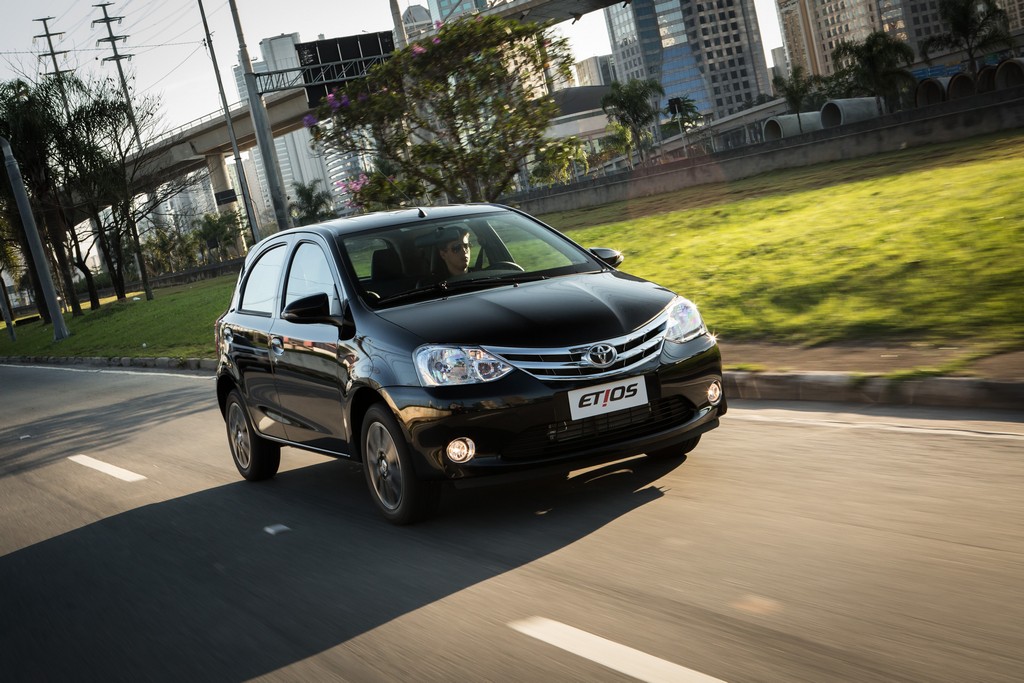 2015 - TOYOTA ETIOS HATCH, foto 21
