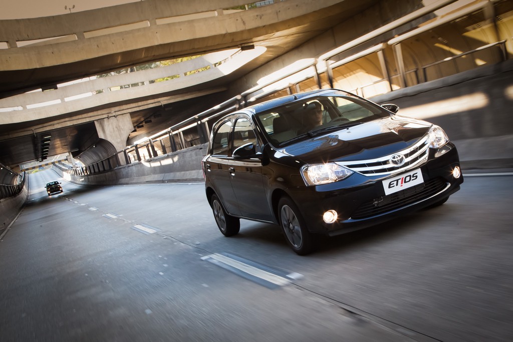 2015 - TOYOTA ETIOS HATCH, foto 24
