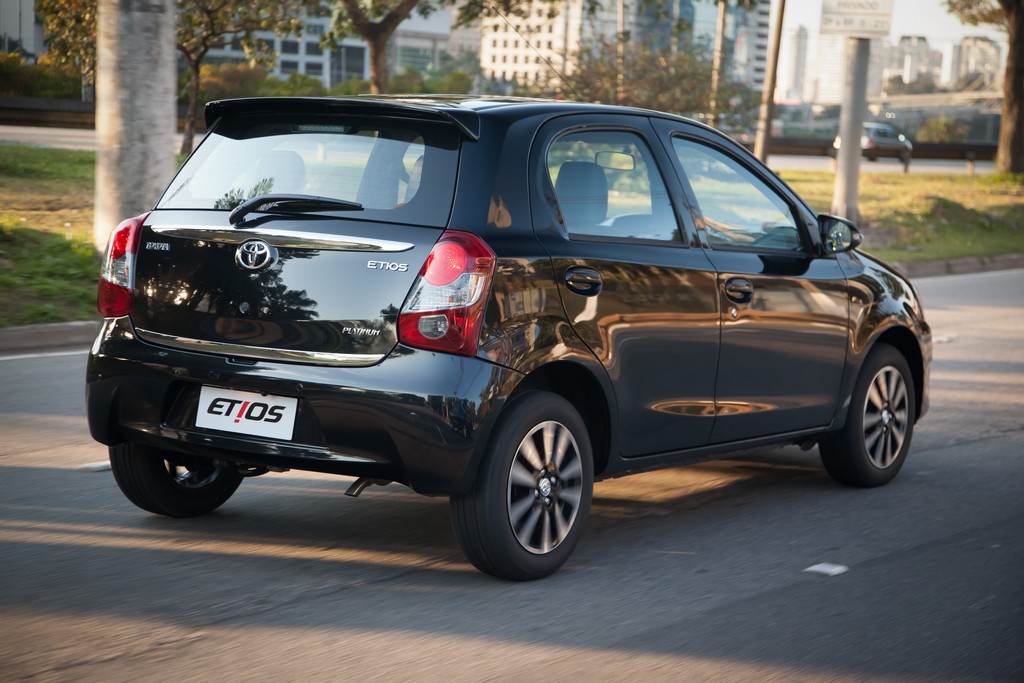 2015 - TOYOTA ETIOS HATCH, foto 38