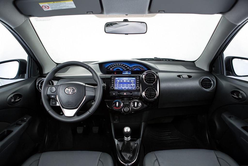 2015 - TOYOTA ETIOS HATCH, foto 46
