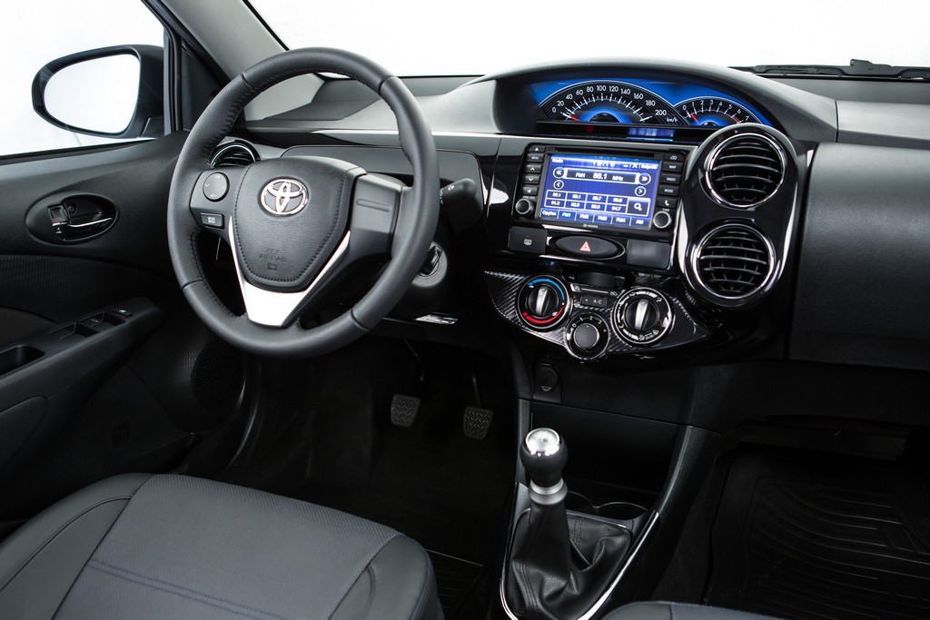2015 - TOYOTA ETIOS HATCH, foto 47