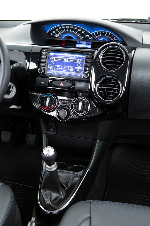 2015 - TOYOTA ETIOS HATCH, foto 48