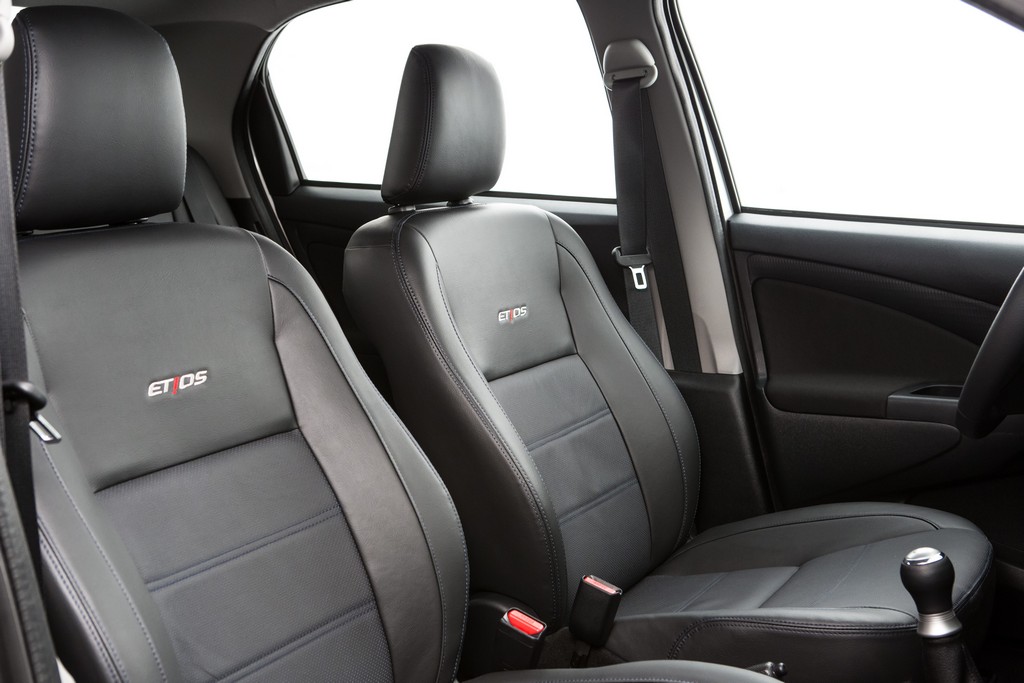 2015 - TOYOTA ETIOS HATCH, foto 55