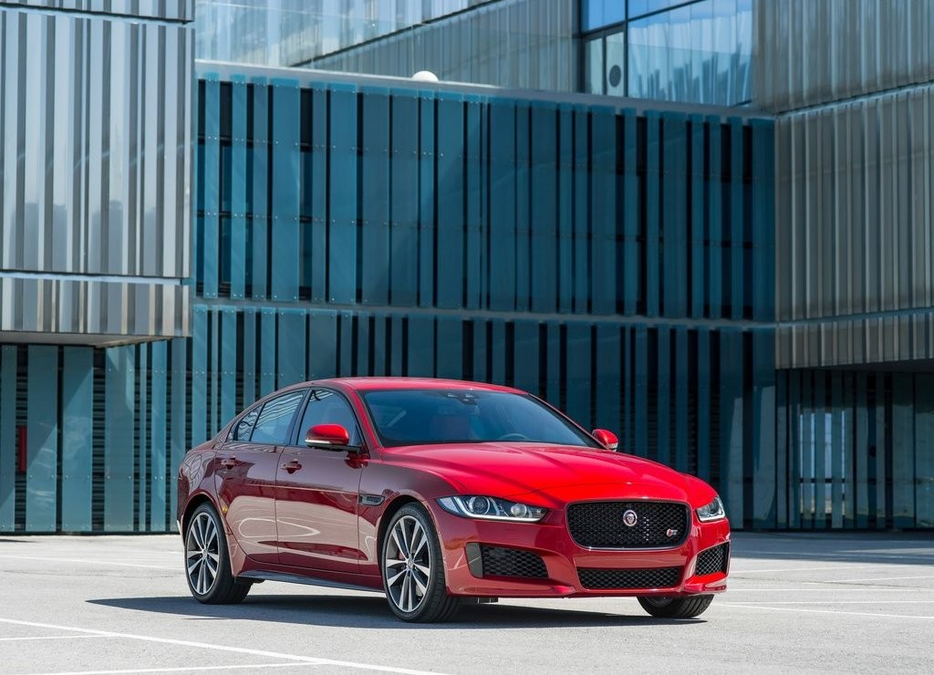 JAGUAR XE S, foto 5