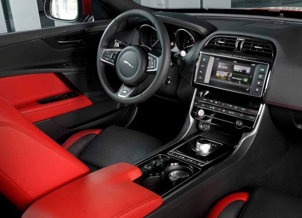 JAGUAR XE S, foto 99