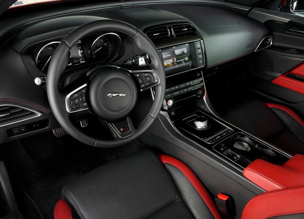 JAGUAR XE S, foto 102