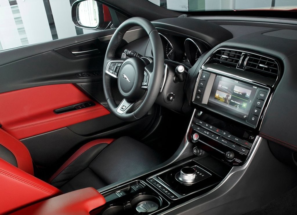 JAGUAR XE S, foto 104