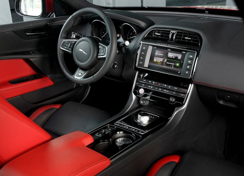 JAGUAR XE S, foto 105