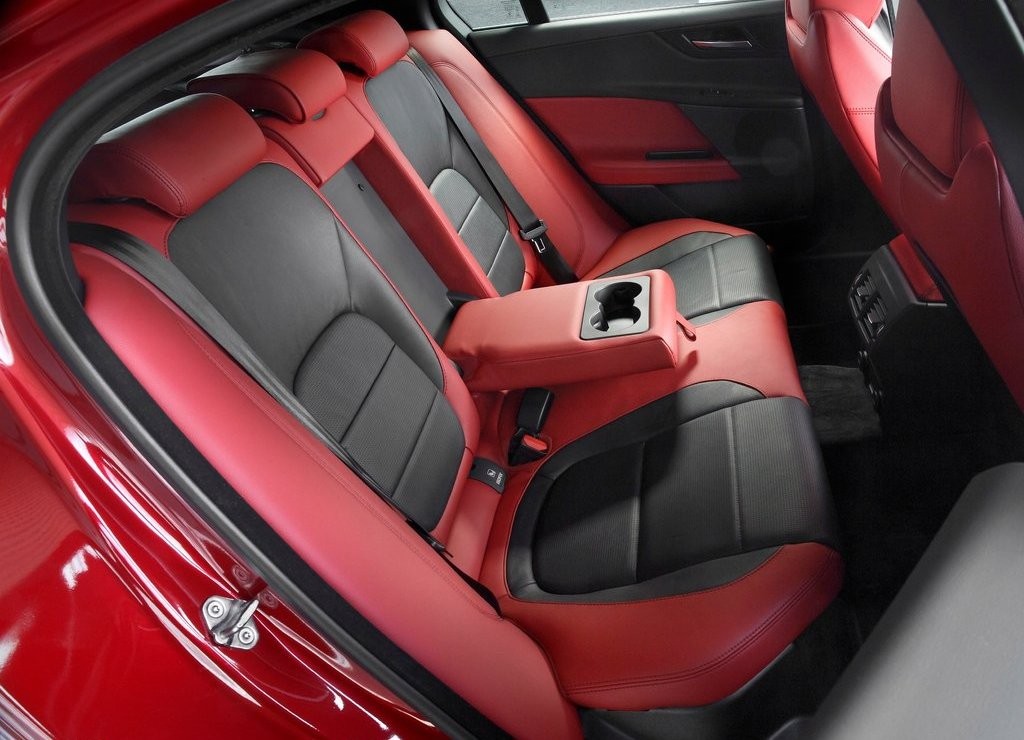 JAGUAR XE S, foto 110