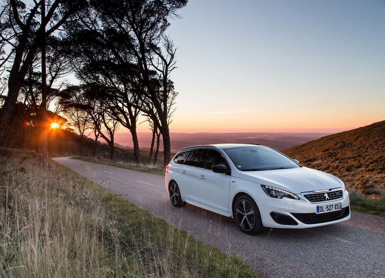2015 - PEUGEOT 308 GT SW, foto 2