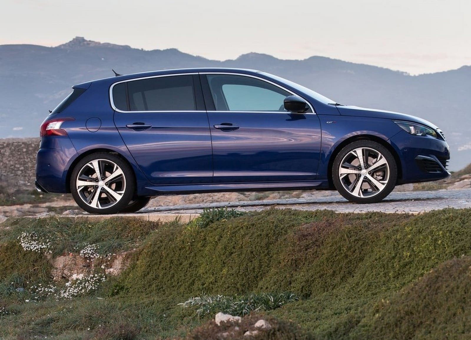 2015 - PEUGEOT 308 GT HATCHBACK, foto 13