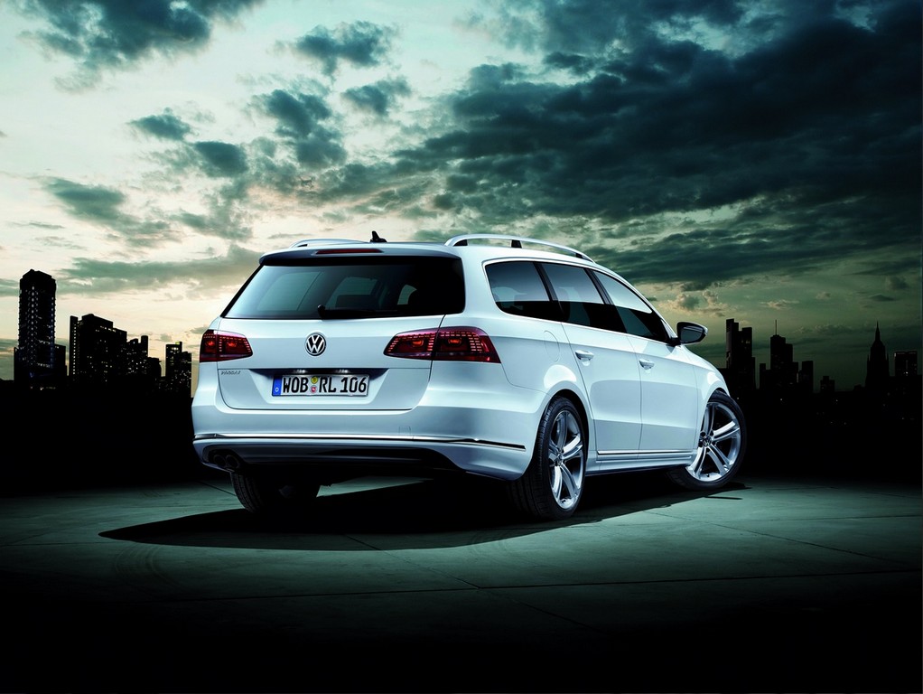 2015 - VOLKSWAGEN PASSAT VARIANT R-LINE, foto 2