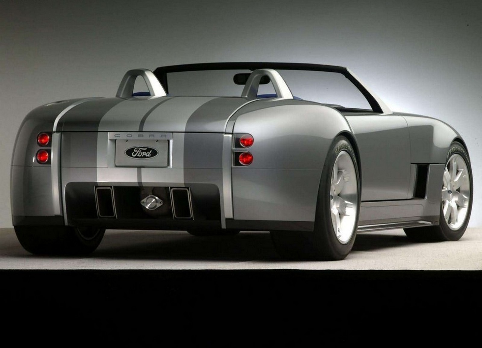 FORD SHELBY COBRA CONCEPT, foto 21