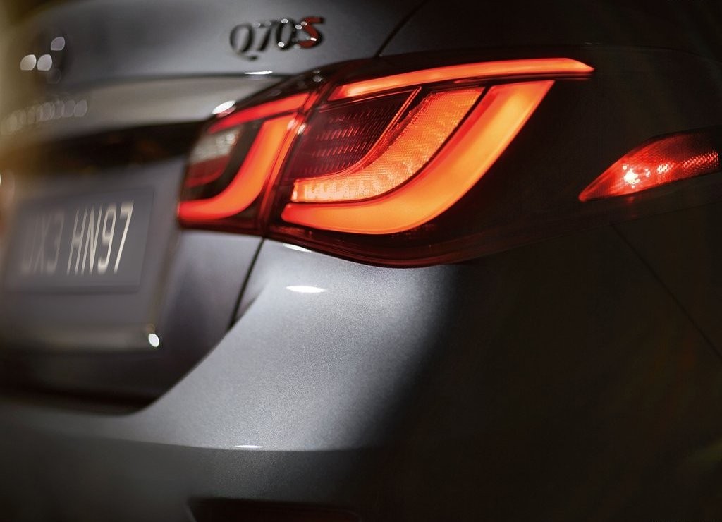 2015 - INFINITI Q70, foto 101