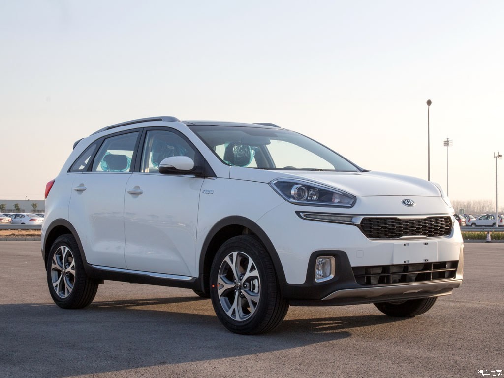 2015 - KIA KX3, foto 2