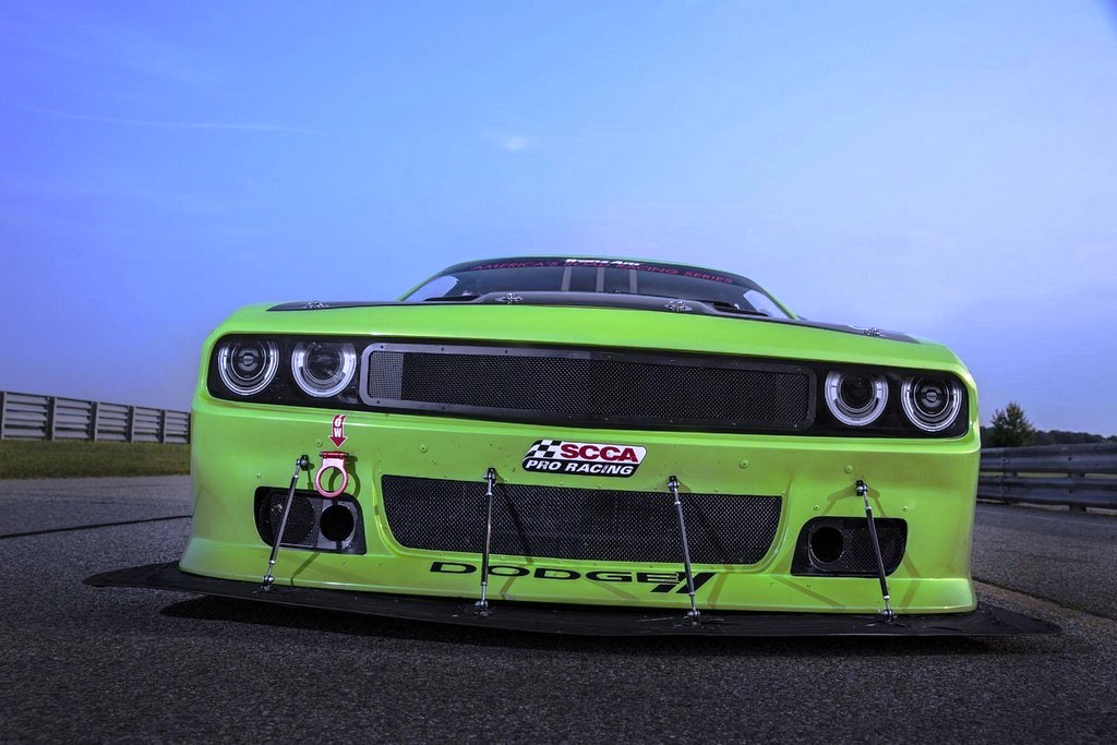 2015 - DODGE CHALLENGER SRT TRANS AM RACE CAR, foto 4
