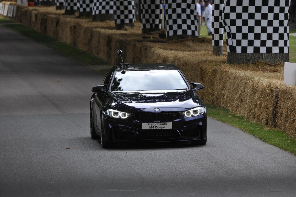 BMW M4 COUPE INDIVIDUAL, foto 4