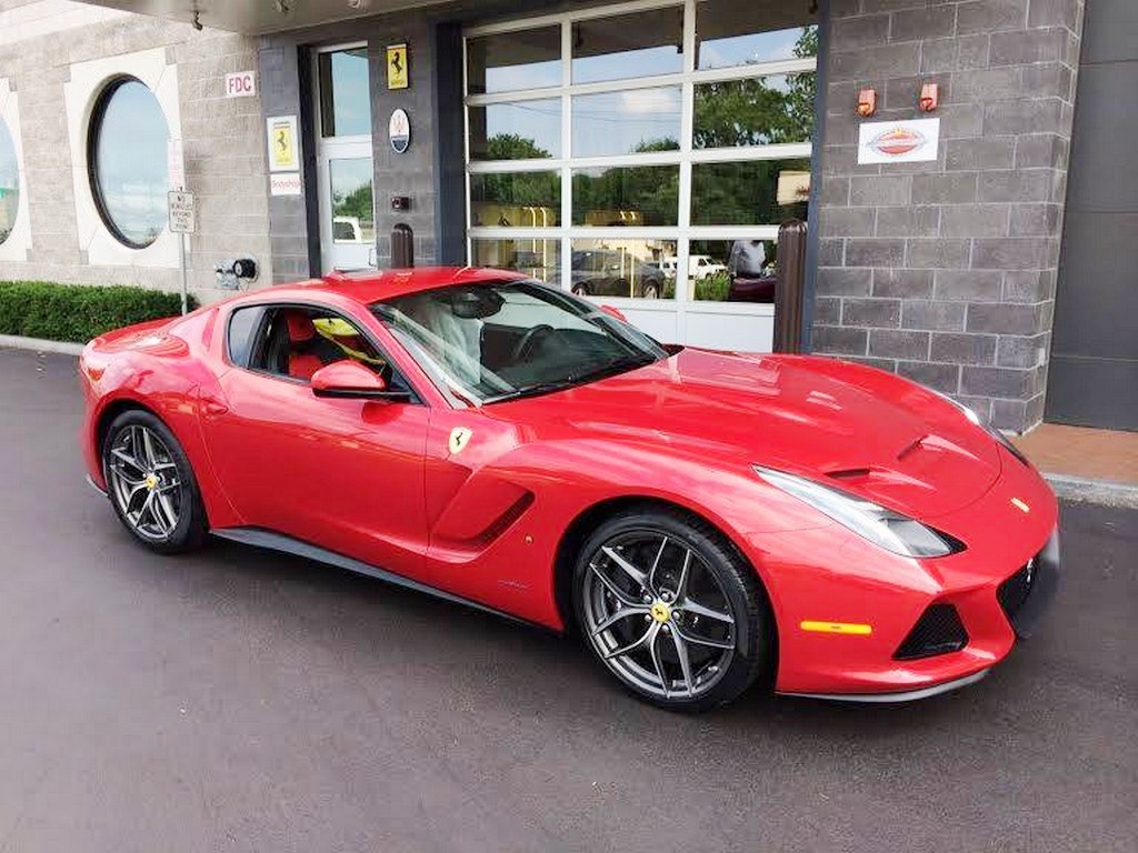 FERRARI F12 BERLINETTA SP AMERICA, foto 1