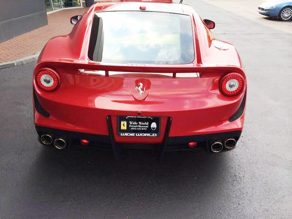 FERRARI F12 BERLINETTA SP AMERICA, foto 3