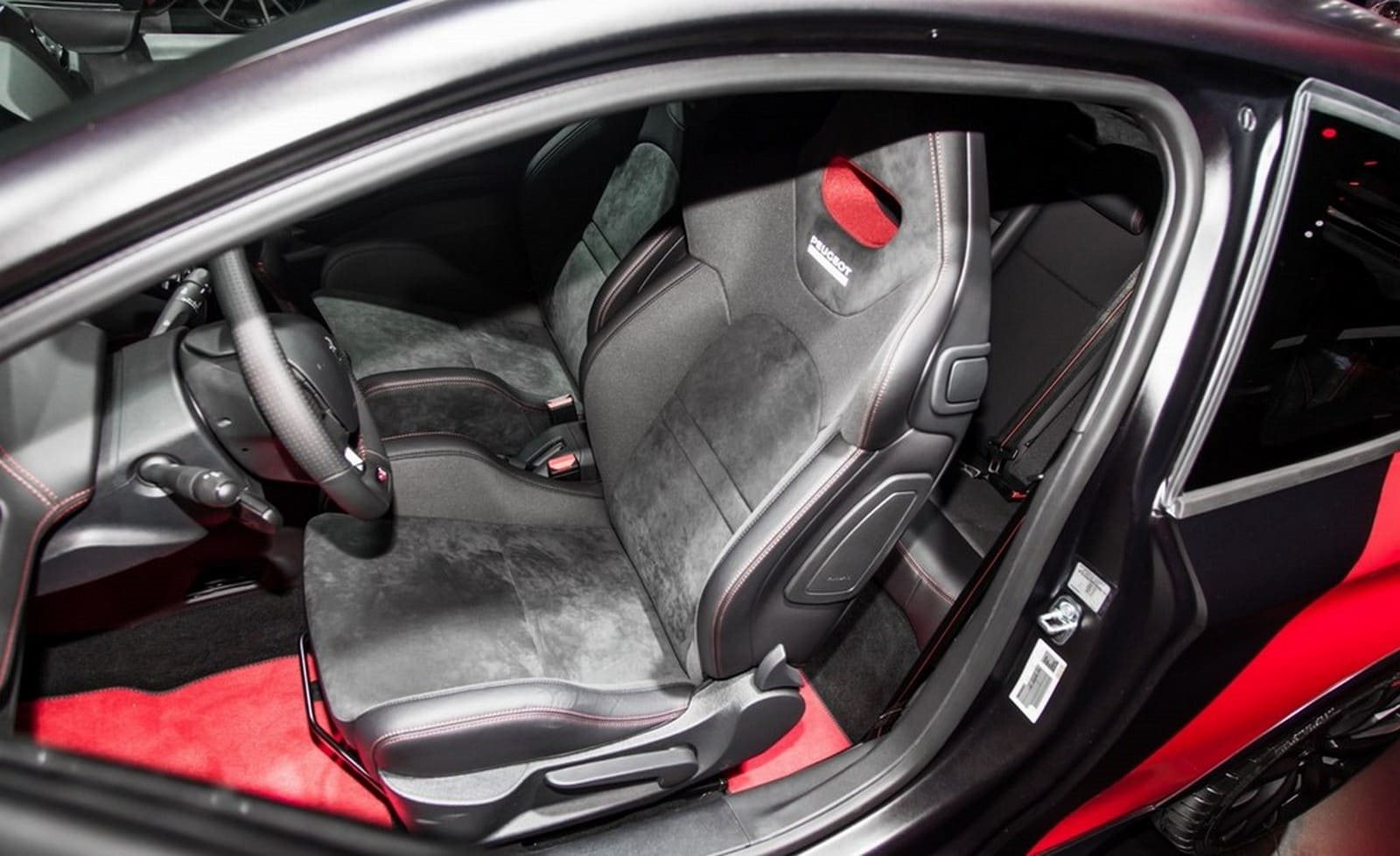PEUGEOT 208 GTi 30TH, foto 18