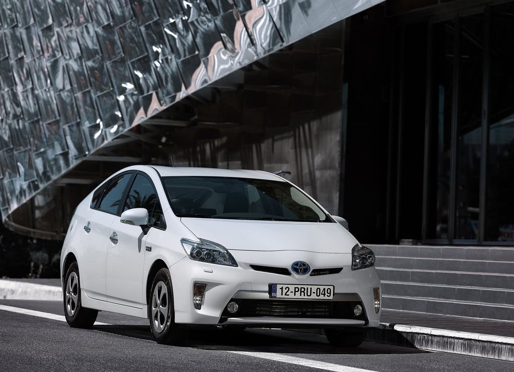 TOYOTA PRIUS PLUG-IN HYBRID, foto 2