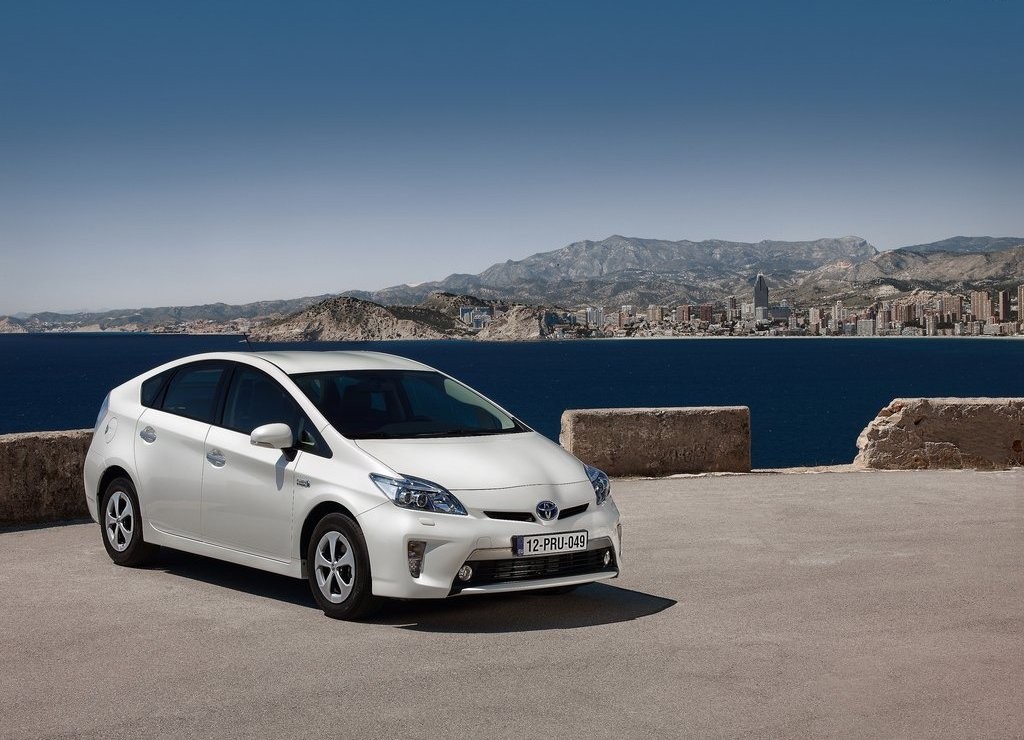 TOYOTA PRIUS PLUG-IN HYBRID, foto 4