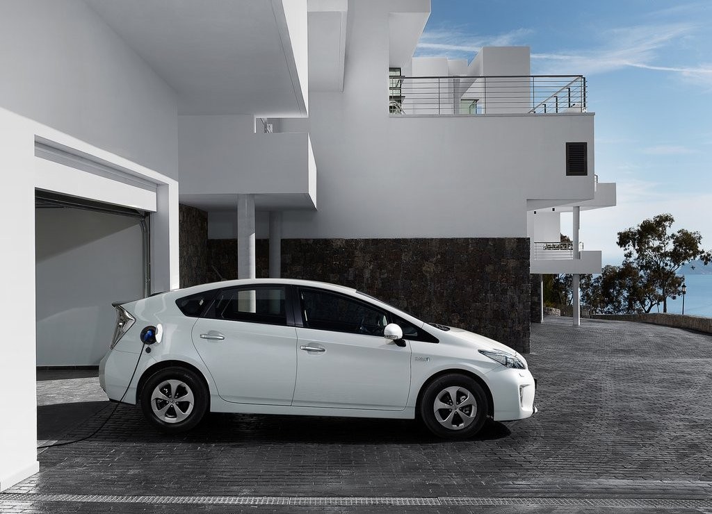 TOYOTA PRIUS PLUG-IN HYBRID, foto 10