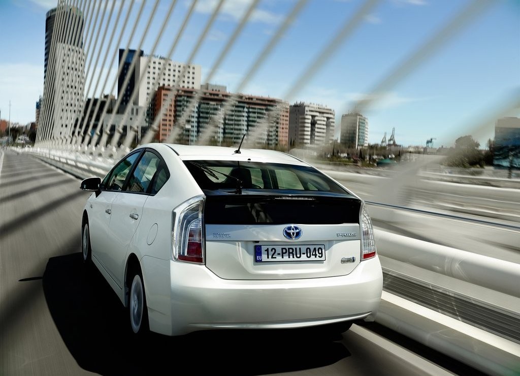 TOYOTA PRIUS PLUG-IN HYBRID, foto 12