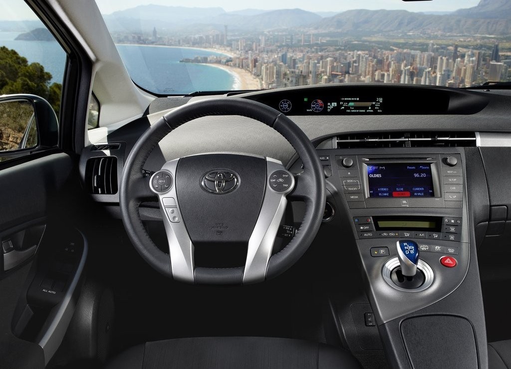 TOYOTA PRIUS PLUG-IN HYBRID, foto 16
