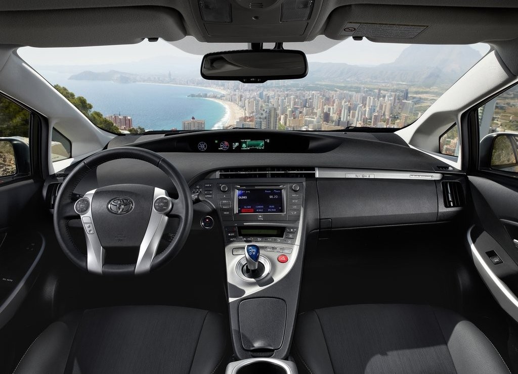 TOYOTA PRIUS PLUG-IN HYBRID, foto 17