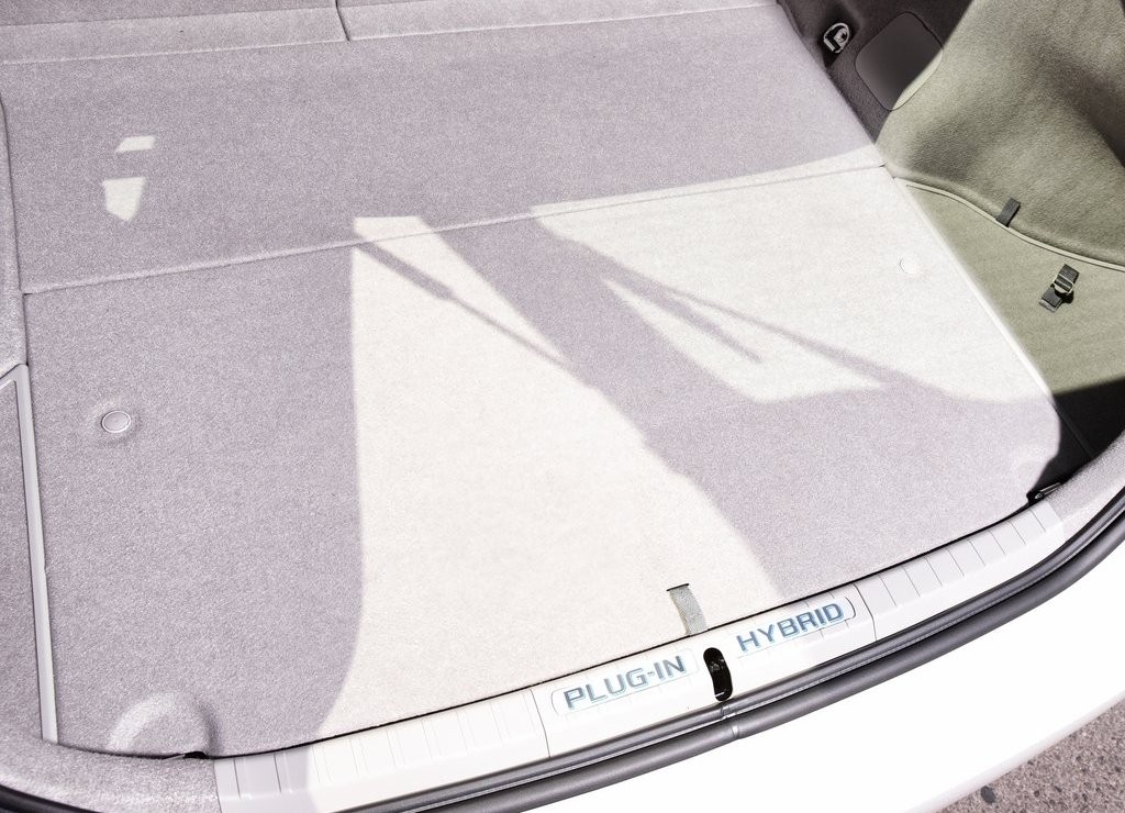TOYOTA PRIUS PLUG-IN HYBRID, foto 22