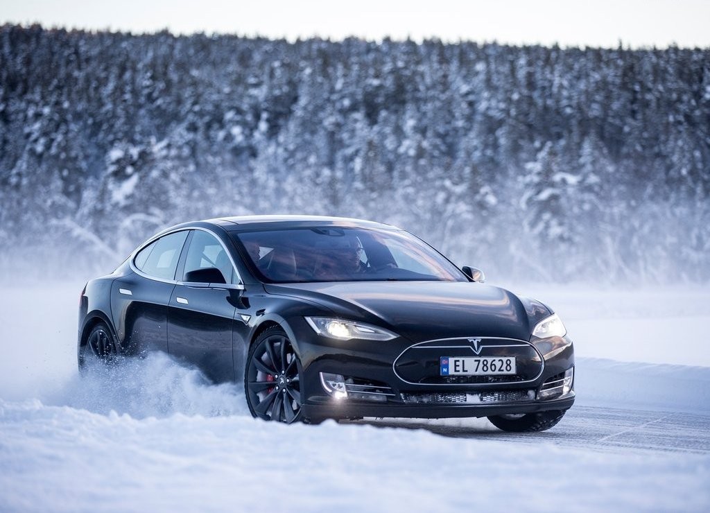TESLA MODEL S, foto 15