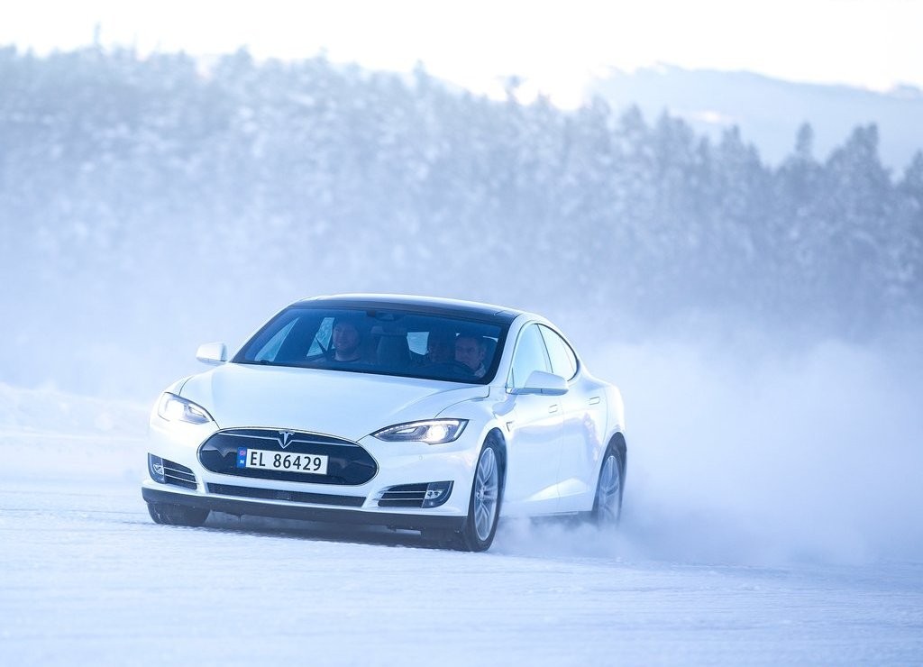 TESLA MODEL S, foto 47