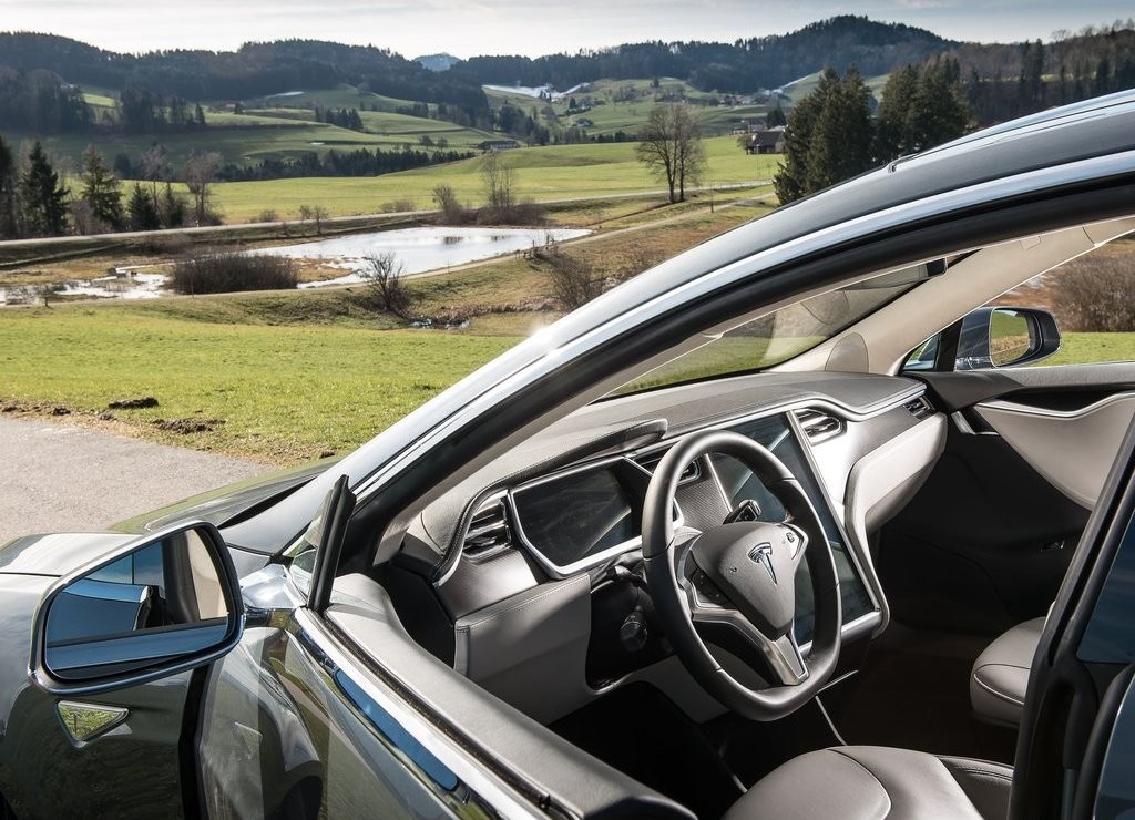 TESLA MODEL S, foto 111