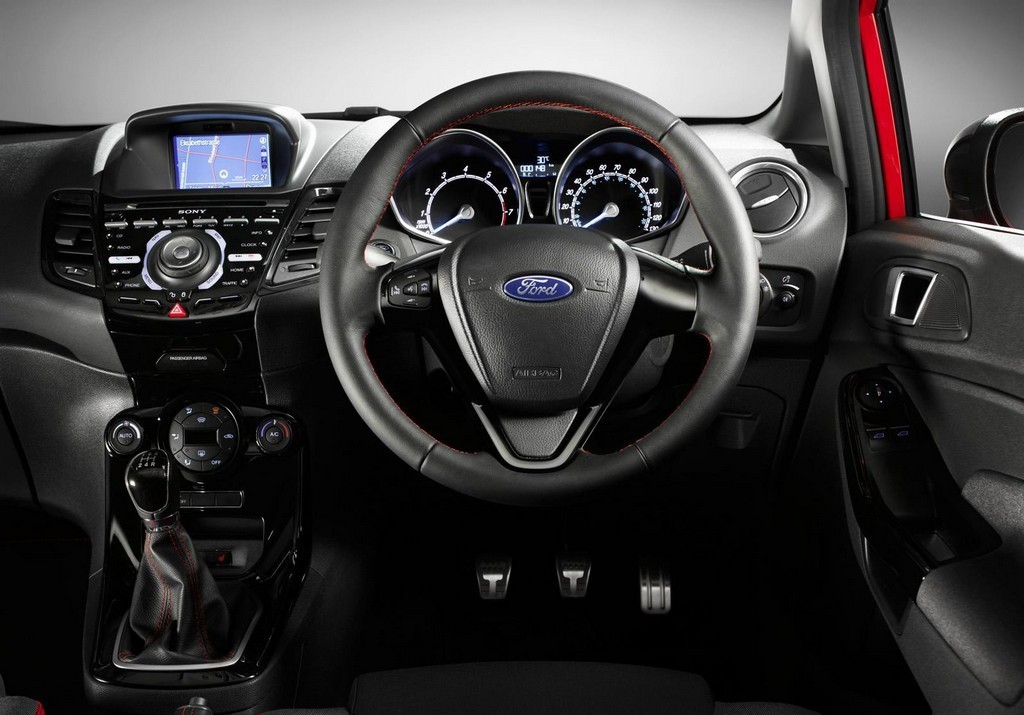 FORD FIESTA RED AND BLACK EDITIONS, foto 5