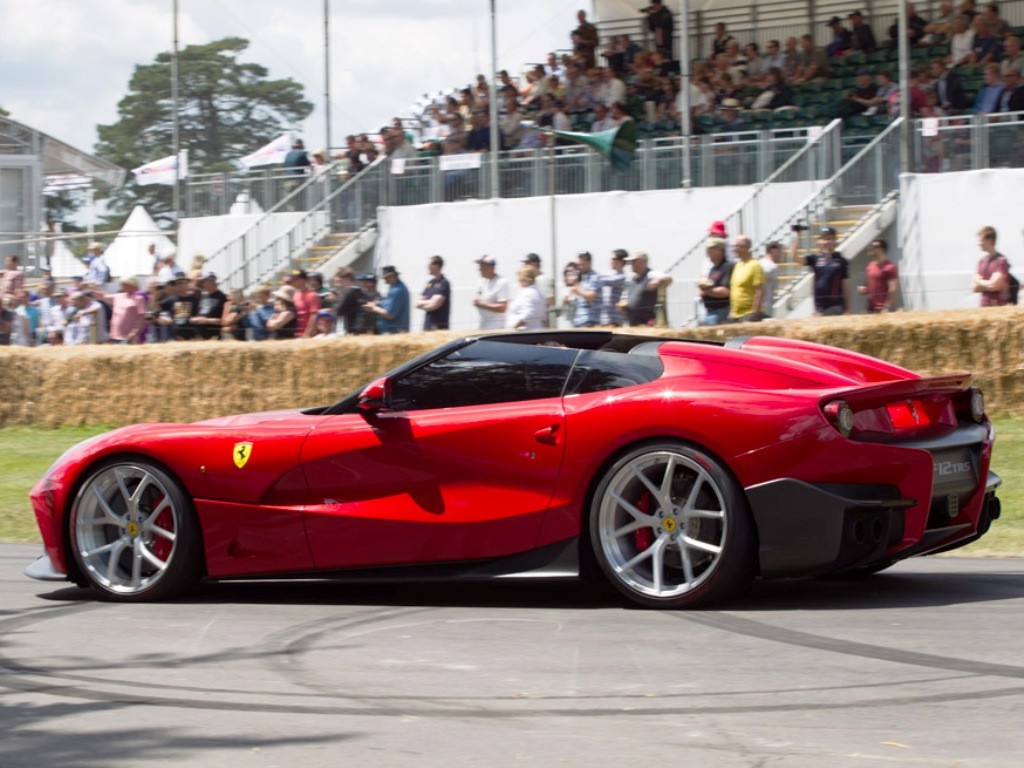 FERRARI F12 BERLINETTA TRS, foto 10