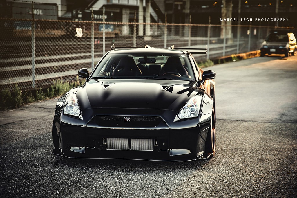 NISSAN GT-R BY LIBERTY WALK, foto 1