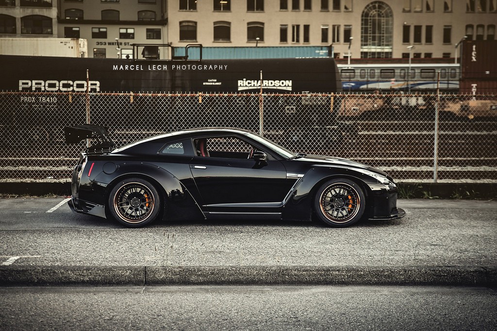 NISSAN GT-R BY LIBERTY WALK, foto 13
