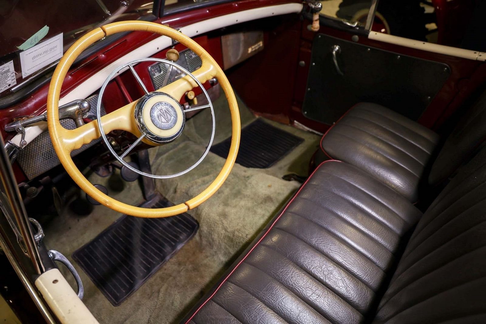 WILLYS JEEPSTER MAROON, foto 20