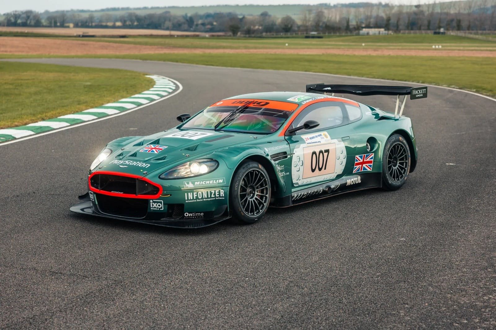 ASTON MARTIN DBR9, foto 2