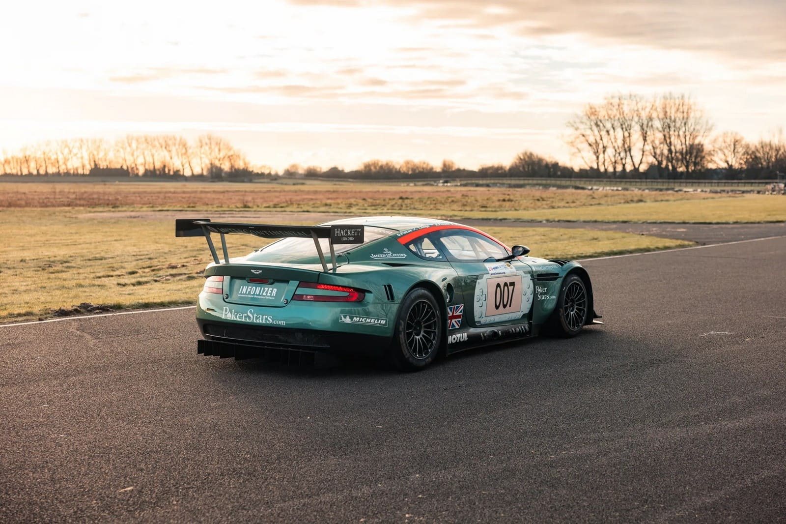 ASTON MARTIN DBR9, foto 4